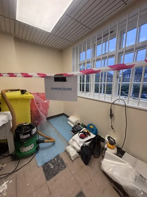 Asbestos floor tile and bitumen removal in Regent's Park